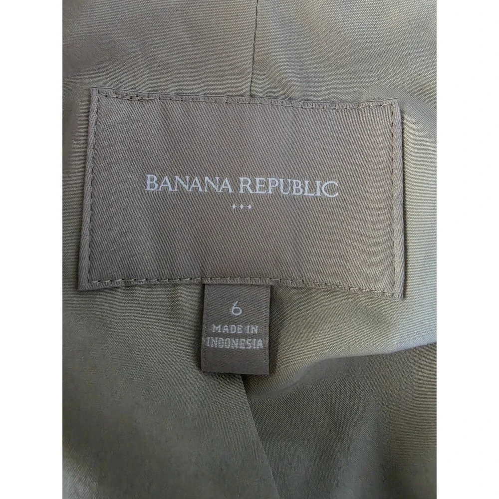 Banana Republic Women's Light Cream Single-Button Blazer